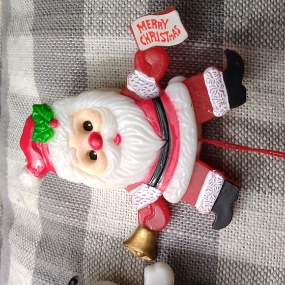 Pins,Christmas 3 pin set, pull bell  and parts move, very cute set. - Picture 4 of 7